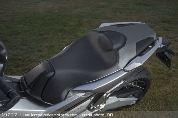 La selle biplace du Honda X-ADV