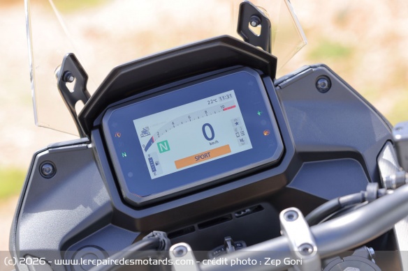 Le compteur TFT couleur de la Honda XL750 Transalp E-Clutch