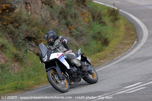 La Honda XL750 Transalp sur les petites routes
