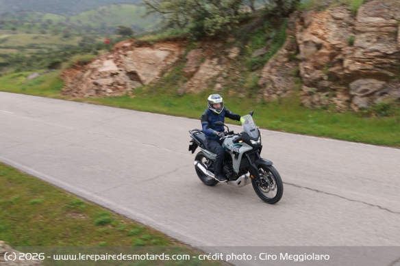 D&eacute;j&agrave; facile &agrave; prendre en main, la Transalp se fait encore plus simple avec l'E-Clutch