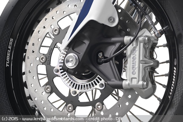 Freinage Brembo et ABS pour la 701 Supermoto