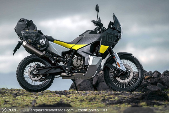 Un gros trail, proche mais en fait si différent de la KTM 890 Adventure