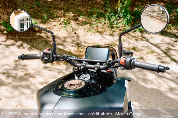 Le compteur de la Husqvarna Svartpilen 801