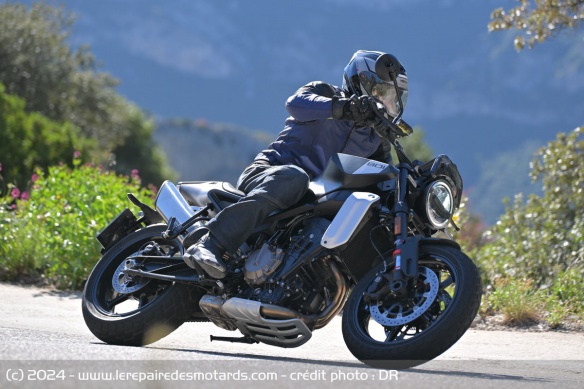 Essai routier de la Husqvarna Svartpilen 801