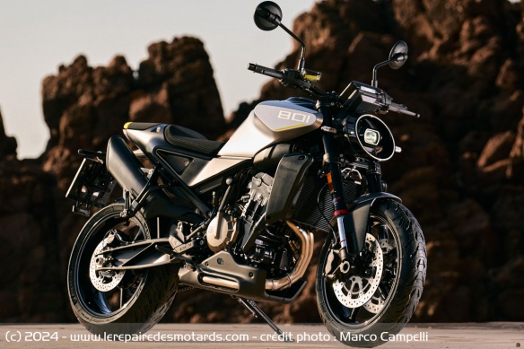 Comme le moteur, le treillis en acier CrMo est similaire à celui de la KTM Duke