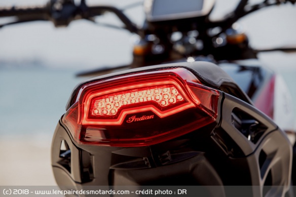 Phare arrière de l'Indian FTR 1200 S