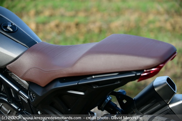 Une selle à 840 mm