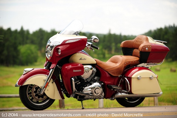 Cruiser GT Indian Roadmaster de côté