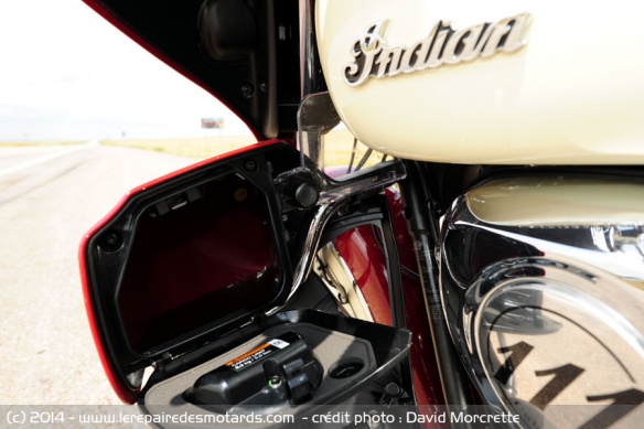 Vide poche et rangement avant sur Indian Roadmaster
