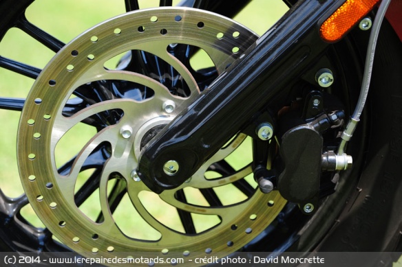 Freins de 298mm sur l'Indian Scout