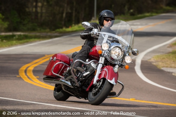 Indian Springfield, action sur petite route