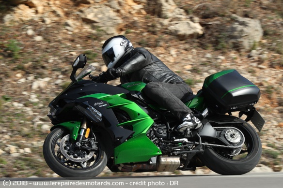 Essai Kawasaki H2 SX SE sur petites routes