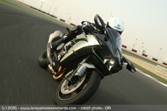 Kawasaki H2 de dessous