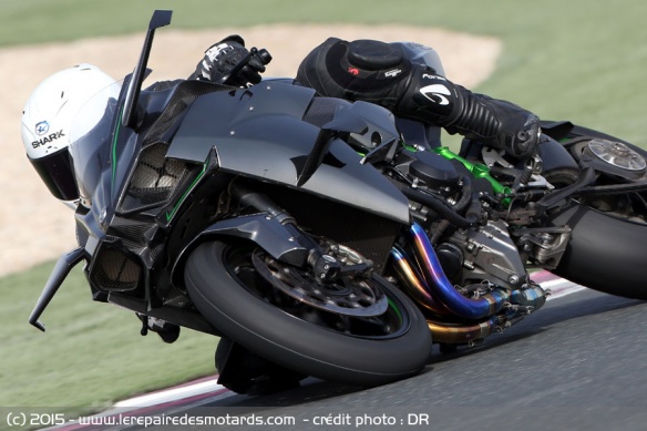 Kawasaki H2R sur piste