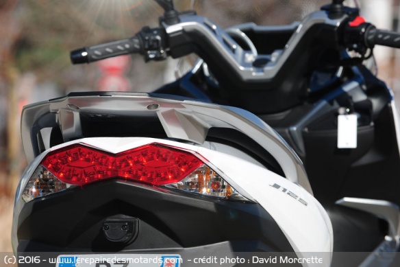 Feu arrière Kawasaki J125