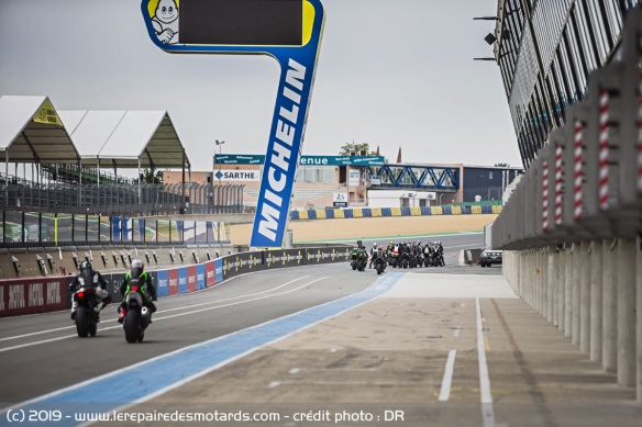 C'est sur le circuit Bugatti du Mans que l'on tester toute l'étendue de la gamme sportive