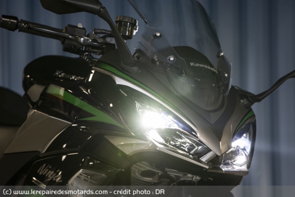 L'éclairage de la Ninja SX est à LED