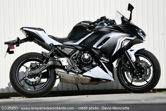 Coloris noir et blanc du millésime 2020