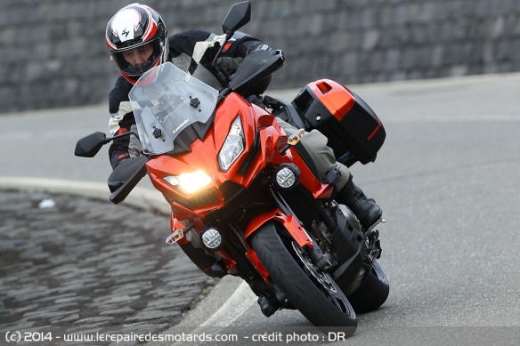 Kawasaki Versys 1000 de face