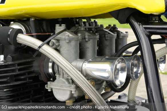 Les carburateurs Keihin du moteur revu de la Z1B