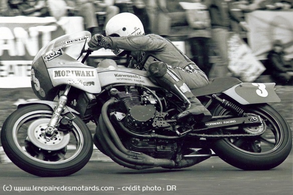 Crosby sur la Moriwaki Kawasaki Z1B lors de l'Ulster GP 1979