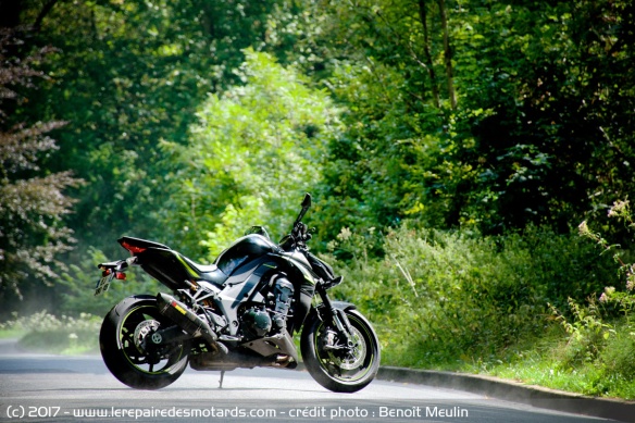 Essai de la Kawasaki Z1000R Pack Performance