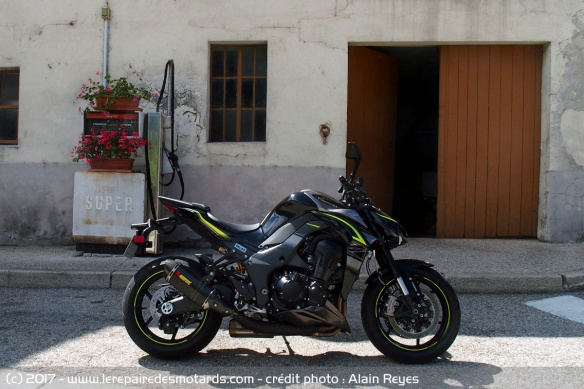 La Kawasaki Z1000R Pack Performance