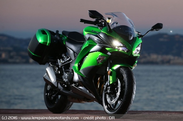 Kawasaki Z1000SX face