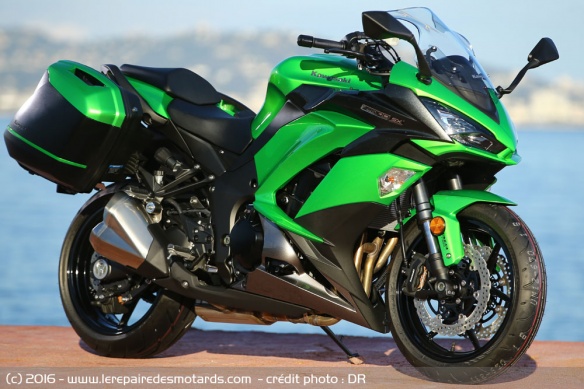 Kawasaki Z1000SX profil droit