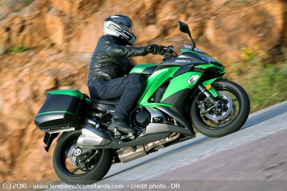 Kawasaki Z1000SX sur route