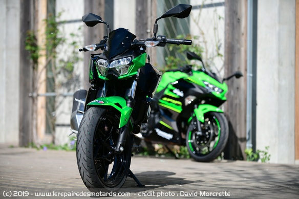 Phare Kawasaki Z400