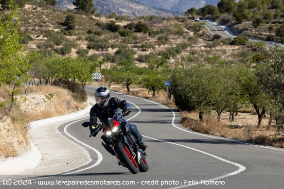 Légère, disponible et compacte, la Z500 s'emmène facilement en milieu urbain