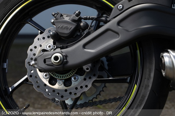 Le frein arrière de la Kawasaki Z650