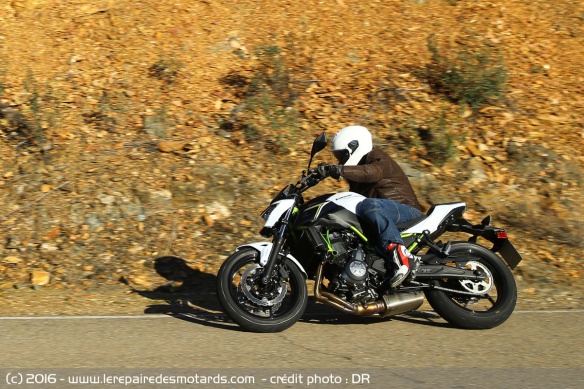 Essai Kawasaki Z650 sur autoroute