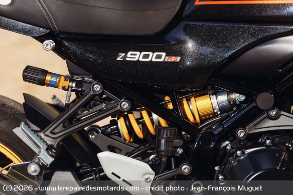 L'amortisseur Öhlins de la Kawasaki Z900RS SE