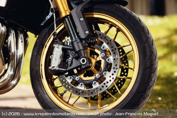 Le frein avant de la Kawasaki Z900RS SE