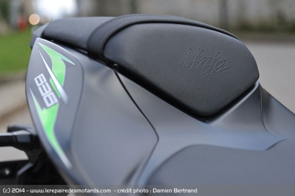 Selle passager de la Kawasaki ZX-6R