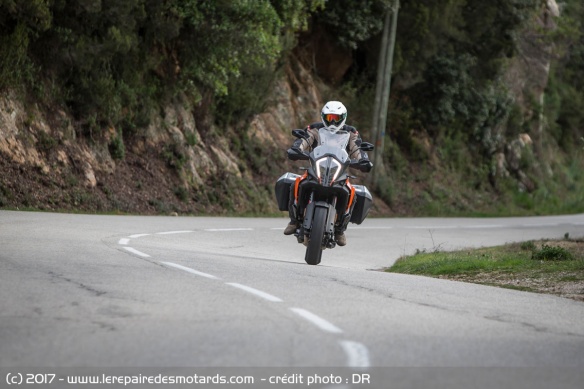 La KTM 1290 Super Adventure S sur les petites routes