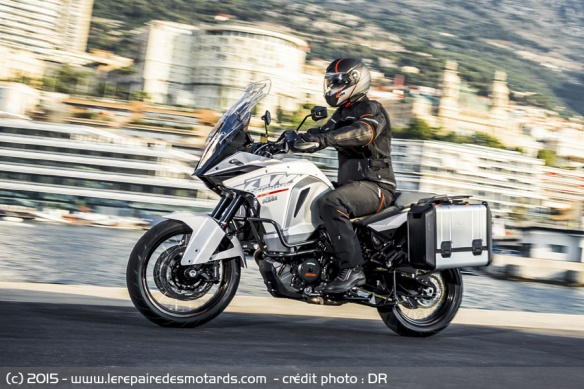 KTM 1290 Super Adventure en ville