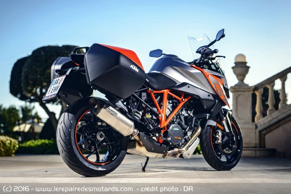 Vue arrière KTM 1290 Super Duke GT