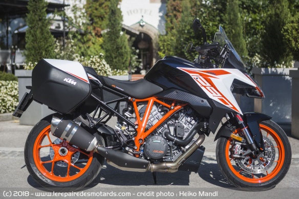 KTM 1290 Super Duke GT
