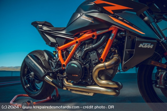 Le cadre tubulaire de la KTM 1390 Super Duke R