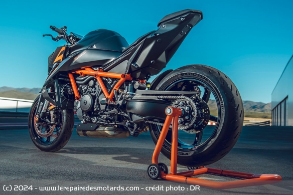 Le roadster KTM 1390 Super Duke R