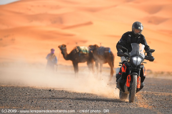 KTM 790 Adventure sur piste