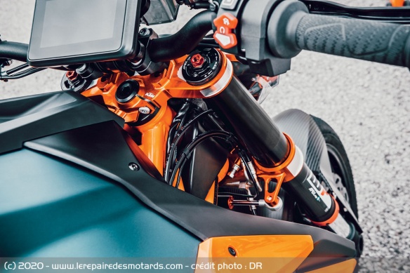 La 1290 Super Duke R se dote d'une nouvelle fourche WP Apex