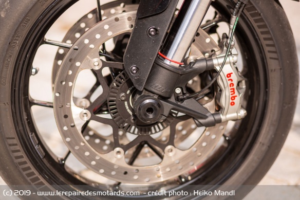 Les étriers Brembo Stylema de la KTM 890 Duke R