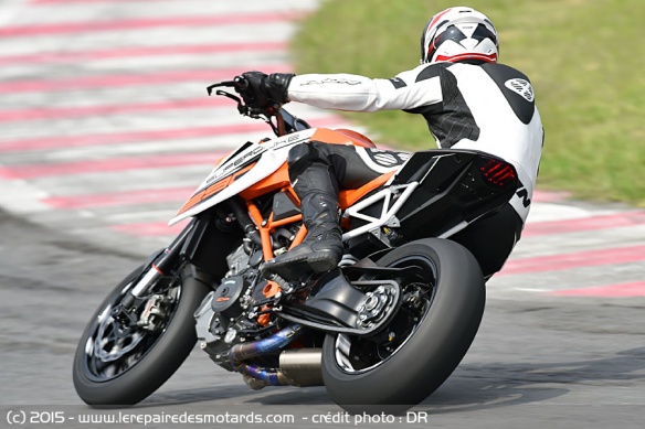 La 1290 Super Duke R sur le circuit de Bonanza