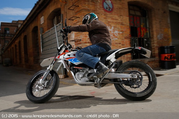 Essai KTM Freeride E-SM en ville