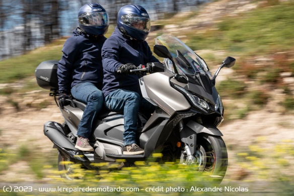 L'AK Premium est mieux adapté au duo que son prédécesseur