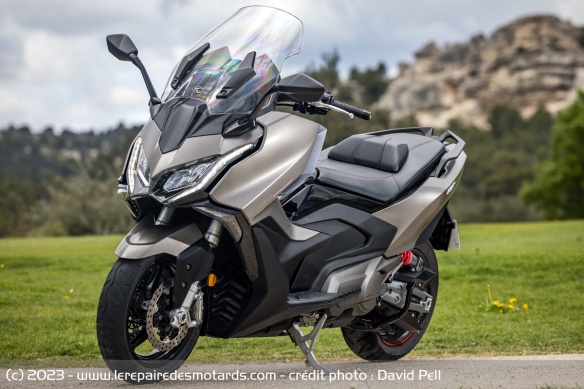 Essai du scooter Kymco AK Premium
